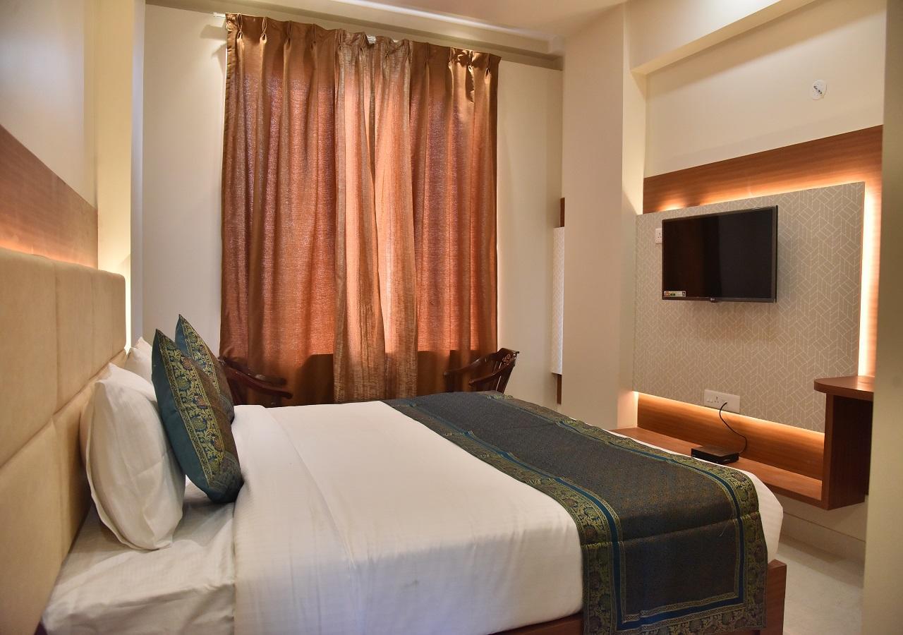 Hotel Rk Grand Varanasi Exterior foto