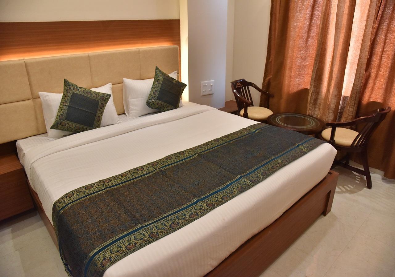Hotel Rk Grand Varanasi Exterior foto